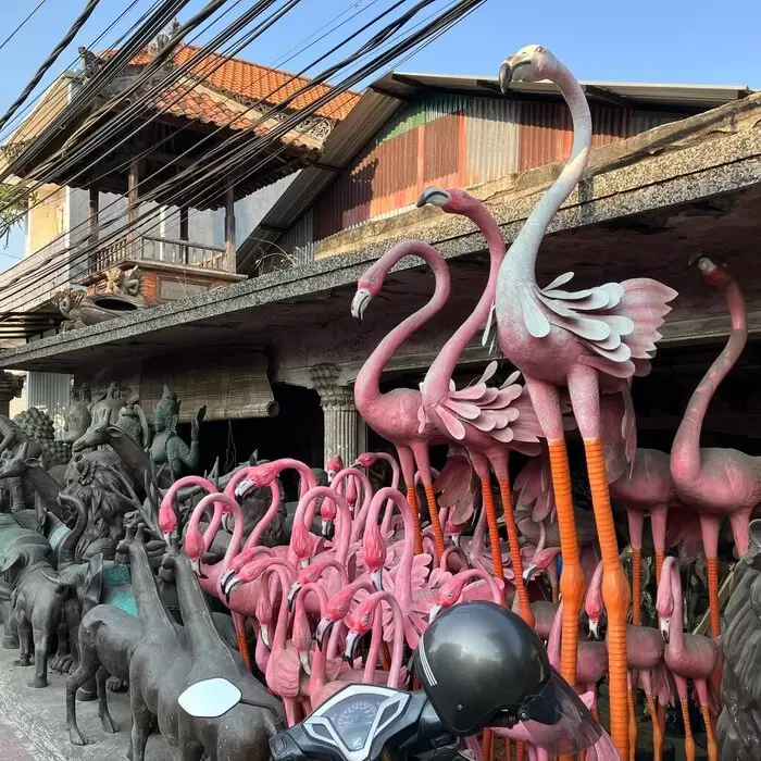 インドネシア・バリ島の路上をひたすら歩き続けたのアイキャッチ画像