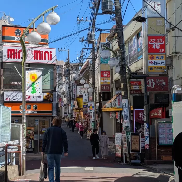 ラーメンを食べようか迷ったけど、僕は散歩することを決めた（明大前）のアイキャッチ画像
