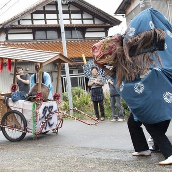 石川県加賀市柴山町の獅子舞