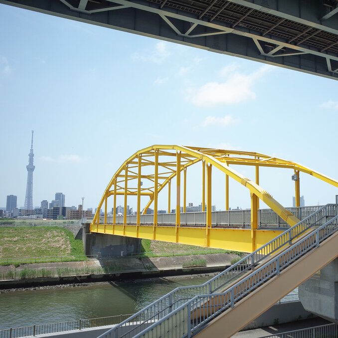 首都高から見える四ツ木の黄色い橋を渡りにいくのアイキャッチ画像